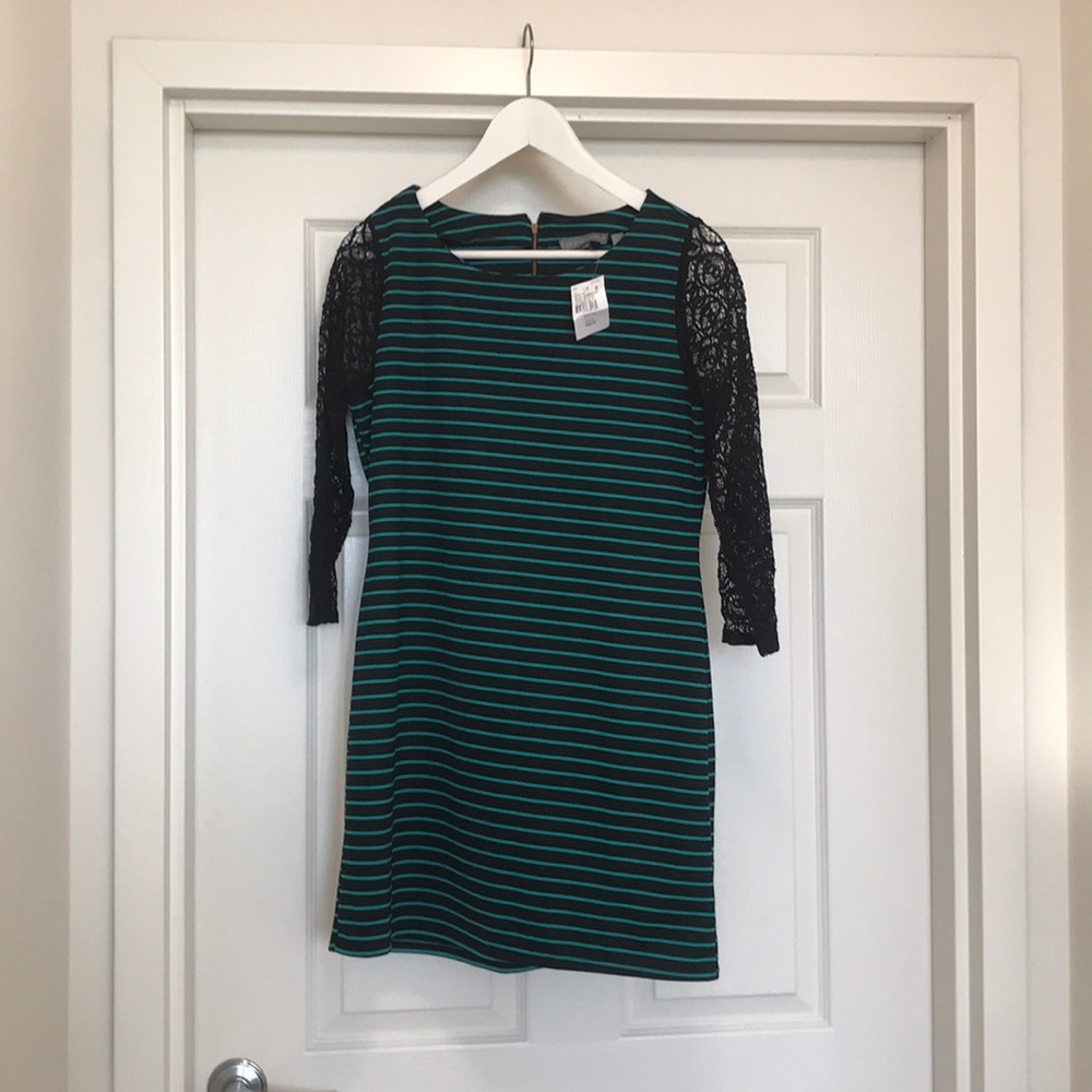 Green striped Pea in the Pod maternity dress!  NWT